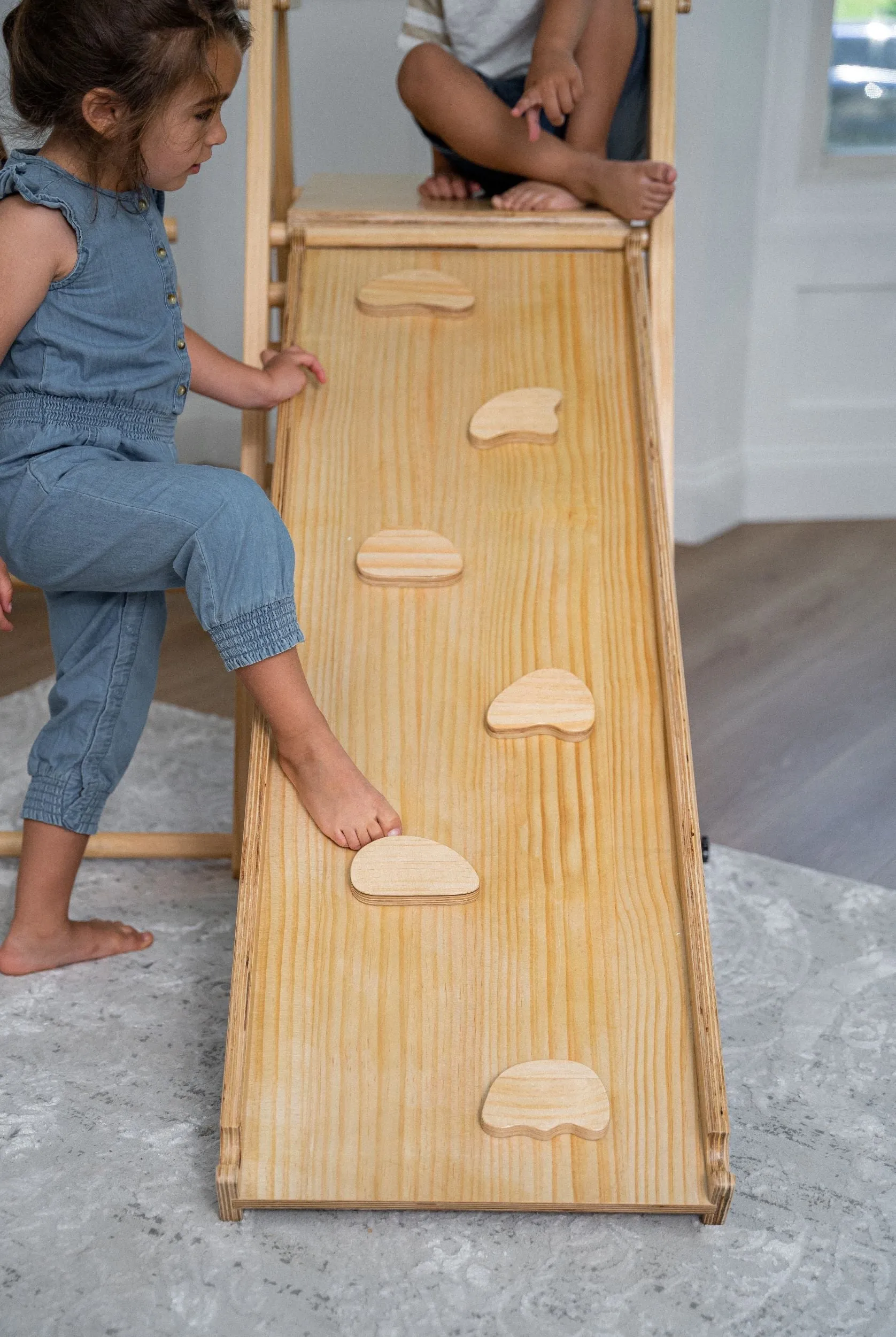 Avenlur Juniper - Real Wood Folding Playset
